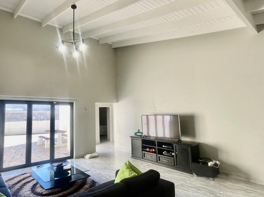 3 Bedroom Property for Sale in Myburgh Park Western Cape